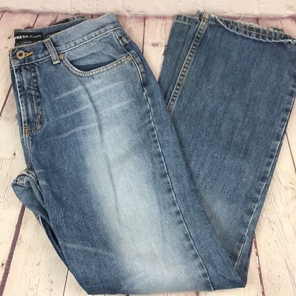 9/10- Express destructed straight mid rise… - Picture 5 of 8